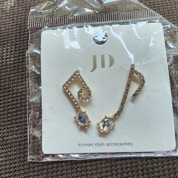 NWT JD Rhinestone Music Note Earrings - Picture 2 of 10